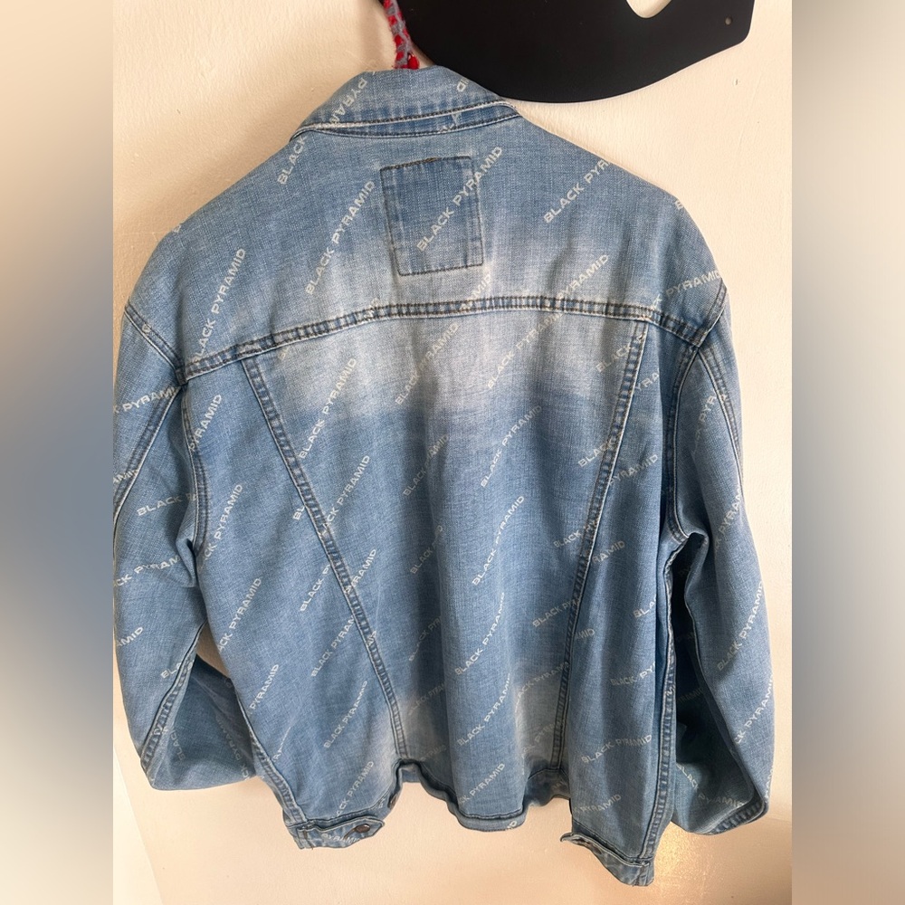 Black Pyramid All Print Jacket - image 3